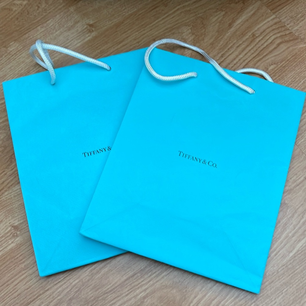 Tiffany shopping bag